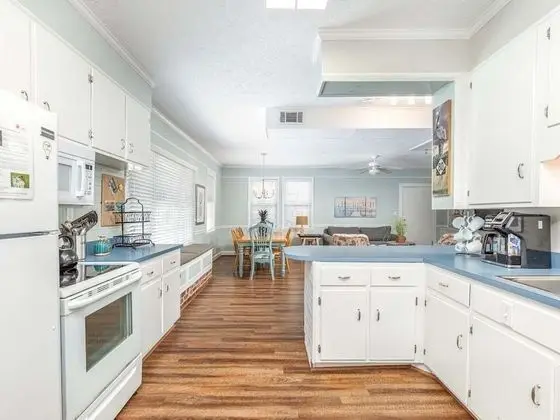 Ev, Birden Çok Yatak, Havuz Kullanımı, Havuz Manzaralı