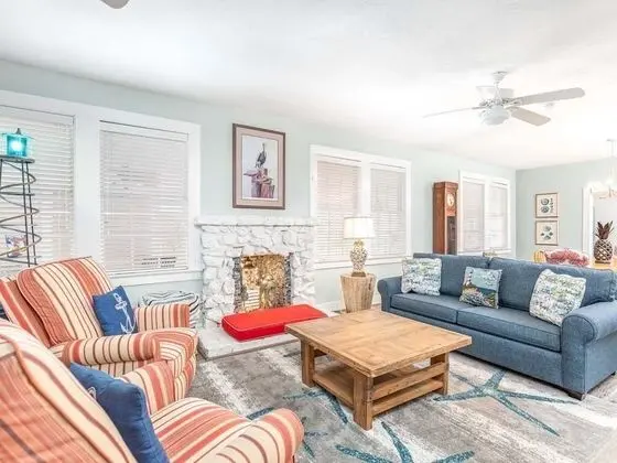 Ev, Birden Çok Yatak, Havuz Kullanımı, Havuz Manzaralı