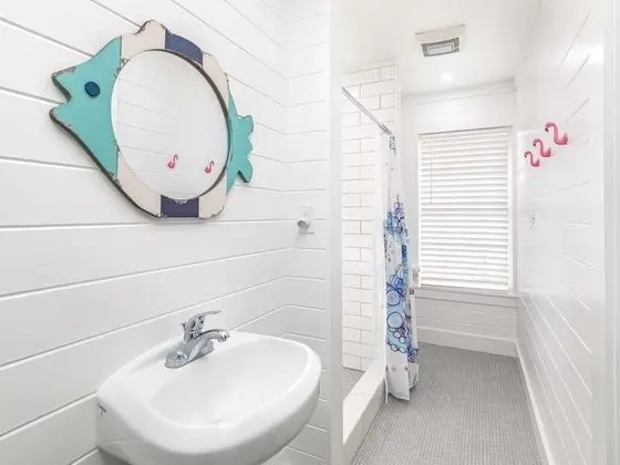 Ev, Birden Çok Yatak, Havuz Kullanımı, Havuz Manzaralı