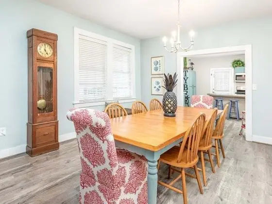 Ev, Birden Çok Yatak, Havuz Kullanımı, Havuz Manzaralı