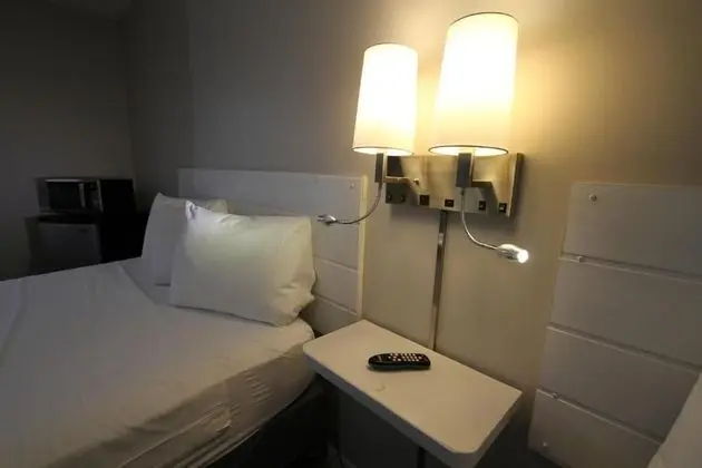 Deluxe Oda, 2 Büyük (Queen) Boy Yatak, Sigara İçilmez, Havuz Manzaralı