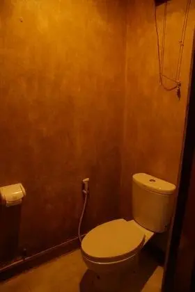 Ortak Ranzalı Oda, 2 Tek Kişilik Yatak
