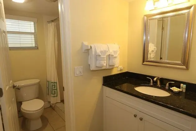 Condo, 2 Bedroom, Beachside