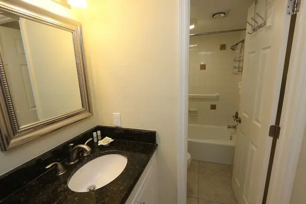 Condo, 2 Bedroom, Beachside