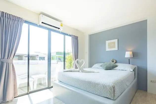 Superior Double Room, Balcony, Side Sea View