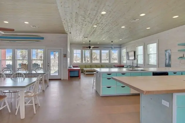 Ev, Birden Çok Yatak, Veranda (Beach Club 1)