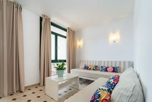 Apart Daire, 1 Yatak Odası, Balkon, Havuz Manzaralı (2 adults + 2 children)