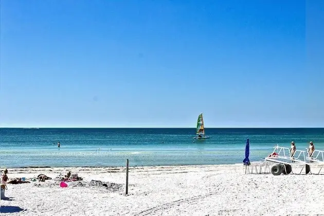 Daire (Beach Club Modern Condo C Building)