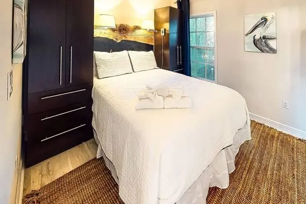Daire (Beach Club Modern Condo C Building)