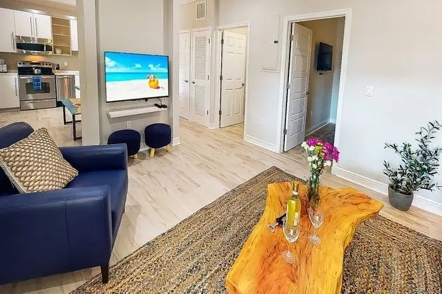 Daire (Beach Club Modern Condo C Building)