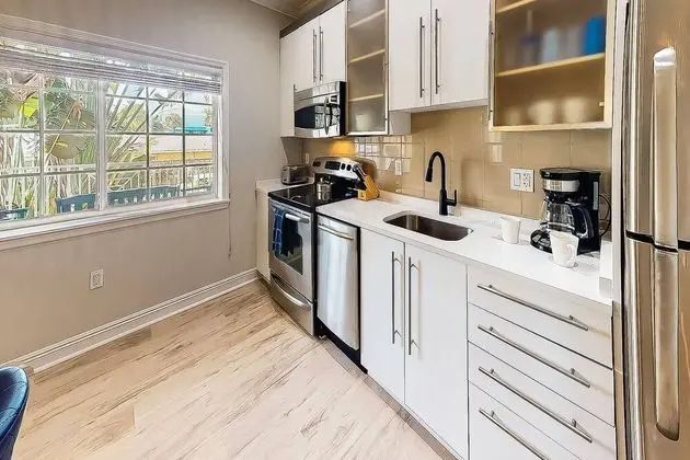 Daire (Beach Club Modern Condo C Building)