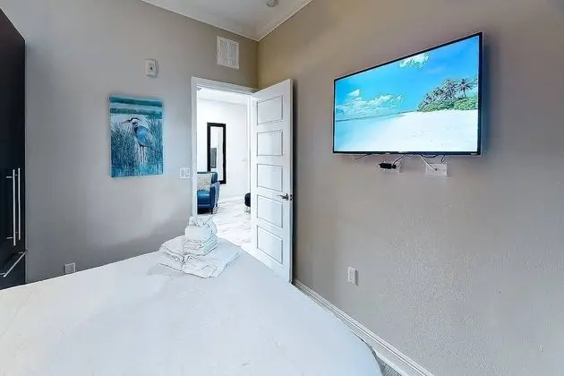 Daire (Beach Club Modern Condo C Building)