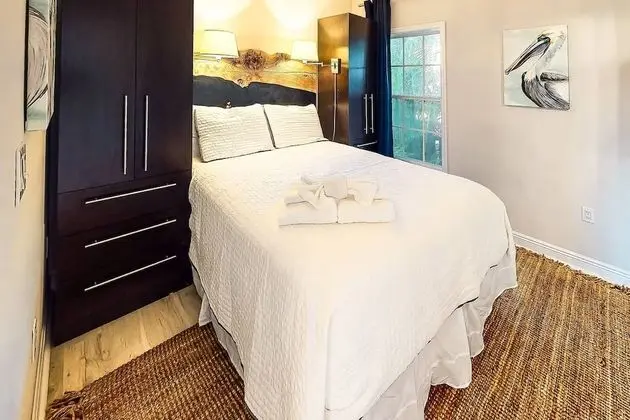 Daire (Beach Club Modern Condo C Building)