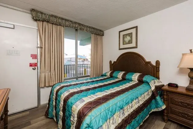 1 bedroom 1 bathroom condo