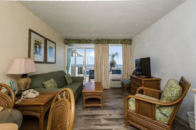 1 bedroom 1 bathroom condo