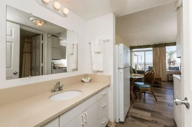 1 bedroom 1 bathroom condo