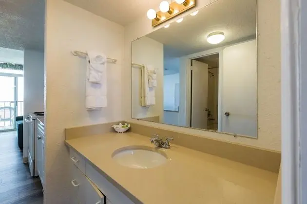 1 bedroom 1 bathroom condo