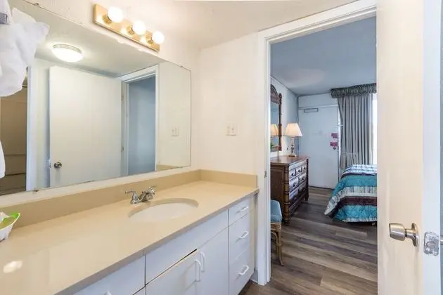 1 bedroom 1 bathroom condo