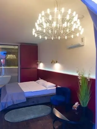 Design Tek Büyük veya İki Ayrı Yataklı Oda