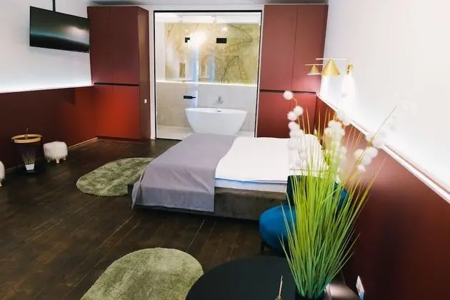Tek Büyük veya İki Ayrı Yataklı Oda, Deniz Manzaralı