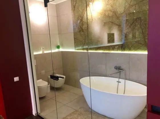 Tek Büyük veya İki Ayrı Yataklı Oda, Deniz Manzaralı