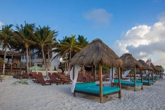 Palapa Family Suite Pool view
