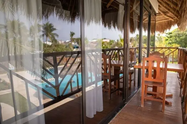 Palapa Family Suite Pool view