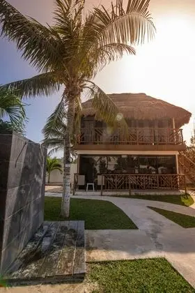 Palapa Family Suite Pool view
