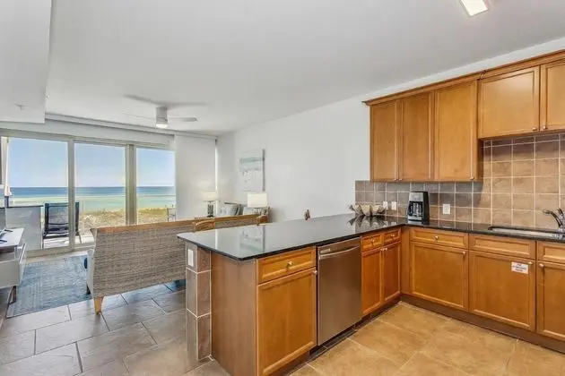 Daire, 1 Yatak Odası, Plaj Manzaralı, Denize Sıfır (Beach Chairs Included)
