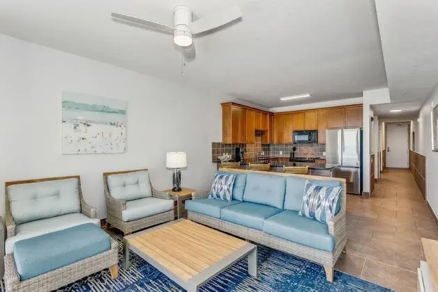 Daire, 1 Yatak Odası, Plaj Manzaralı, Denize Sıfır (Beach Chairs Included)