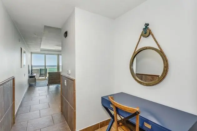 Daire, 1 Yatak Odası, Plaj Manzaralı, Denize Sıfır (Beach Chairs Included)
