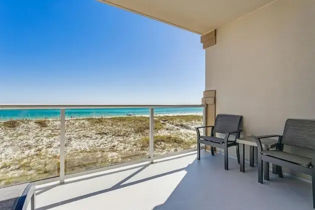 Daire, 1 Yatak Odası, Plaj Manzaralı, Denize Sıfır (Beach Chairs Included)