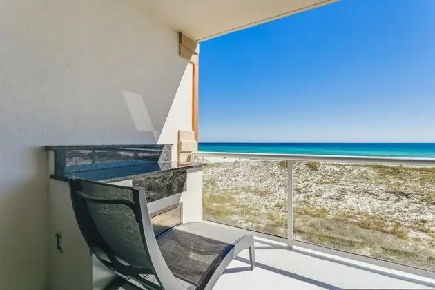 Daire, 1 Yatak Odası, Plaj Manzaralı, Denize Sıfır (Beach Chairs Included)