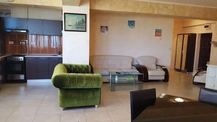 Studio Apartment with Lake View