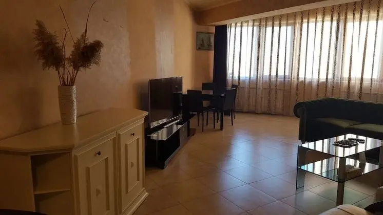 Studio Apartment with Lake View