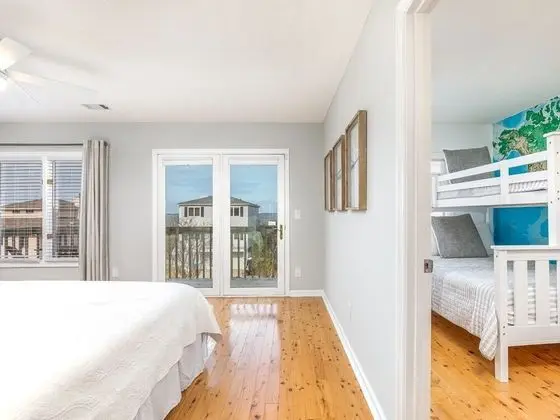 Ev, Birden Çok Yatak, Havuz Kullanımı, Kısmi Deniz Manzaralı