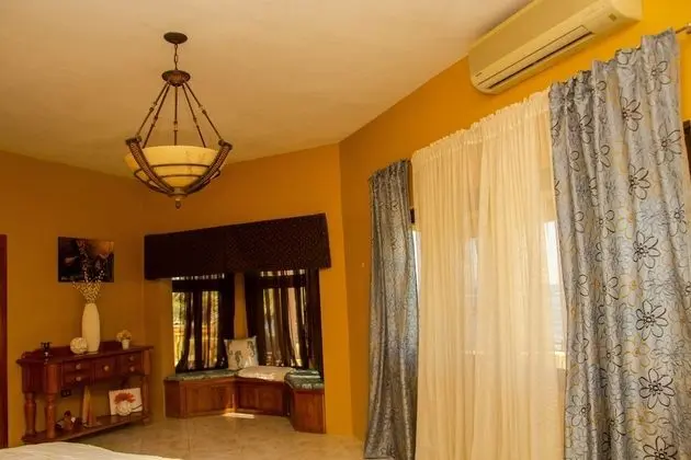 Honeymoon Süit, 1 En Büyük (King) Boy Yatak, Sigara İçilmez (BeachFront White Sand Villa 1BD 1BTH)