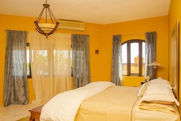 Honeymoon Süit, 1 En Büyük (King) Boy Yatak, Sigara İçilmez (BeachFront White Sand Villa 1BD 1BTH)