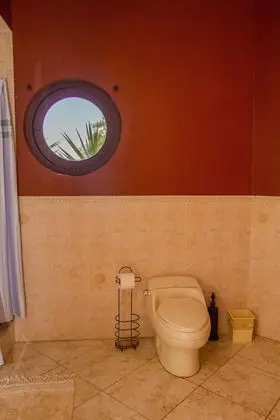 Honeymoon Süit, 1 En Büyük (King) Boy Yatak, Sigara İçilmez (BeachFront White Sand Villa 1BD 1BTH)
