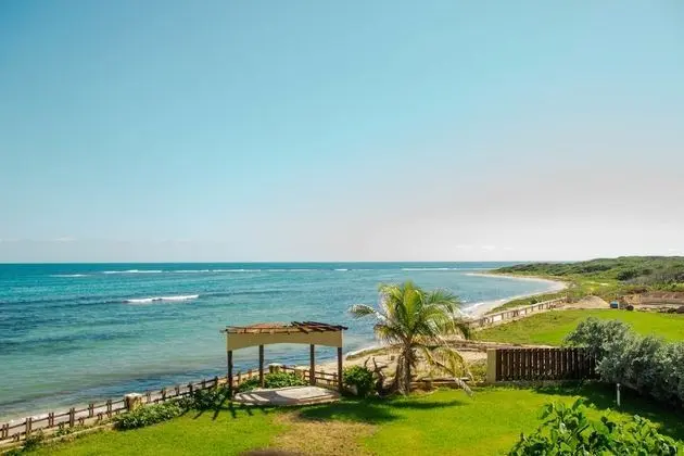 Honeymoon Süit, 1 En Büyük (King) Boy Yatak, Sigara İçilmez (BeachFront White Sand Villa 1BD 1BTH)