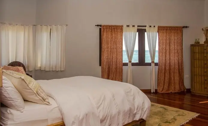 Premium Süit, 2 Yatak Odası, Sigara İçilmez, Plaj Manzaralı (BeachFront White Sand Villa 2BD 2BTH)