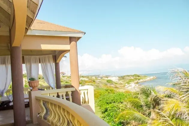 Premium Süit, 2 Yatak Odası, Sigara İçilmez, Plaj Manzaralı (BeachFront White Sand Villa 2BD 2BTH)