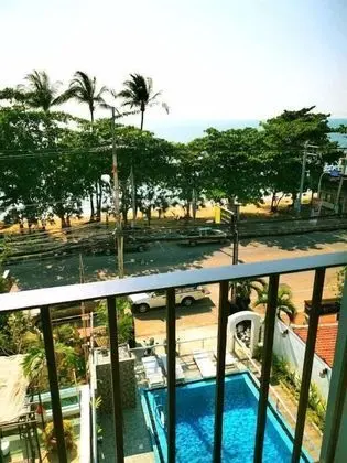 Deluxe Suite With Sea View Balcony