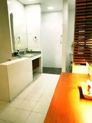 Deluxe Suite With Sea View Balcony