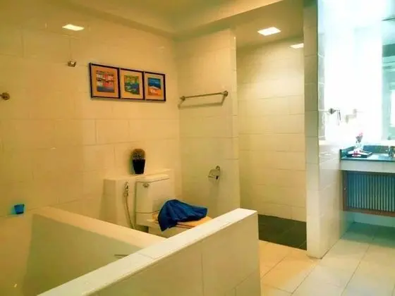Deluxe Suite With Sea View Balcony
