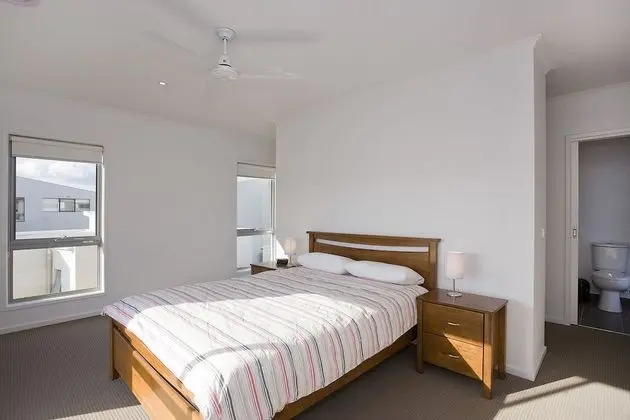 Standard Ev (13 Wentworth)
