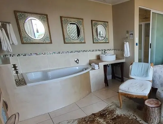 Luxury Oda, 1 Yatak Odası, Okyanus Manzaralı, Bahçeli