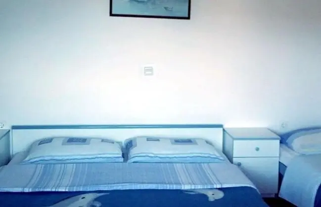 Ev (One bedroom Holiday home with Terrace)