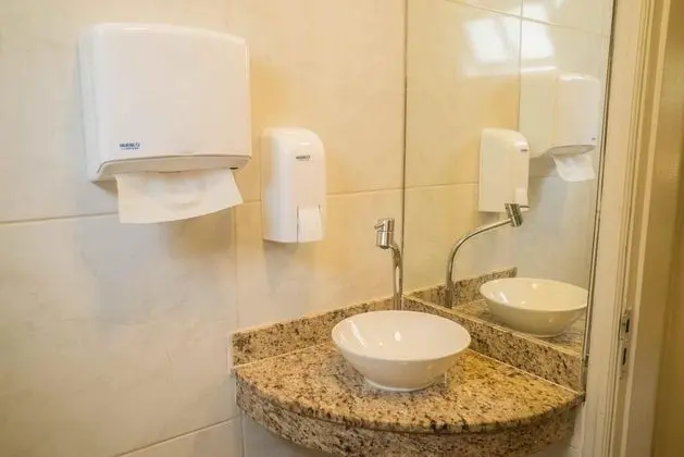 Ortak Ranzalı Oda, Karma Ranzalı Oda, Ortak Banyo (4 Camas)