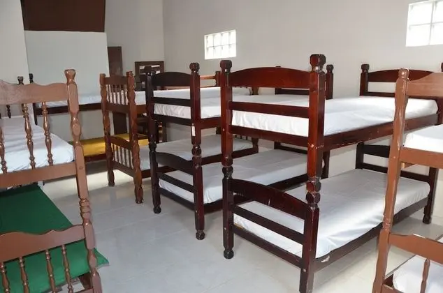 Ortak Ranzalı Oda, Karma Ranzalı Oda, Özel Banyo (12 camas)